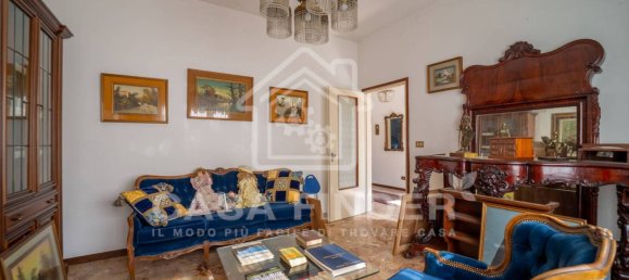 3 bedrooms Villa in Montechiarugolo, Italy No. 279315 4