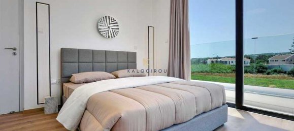 Propiedad comercial de 3 dormitorios en Pernera, Cyprus No. 18657 4