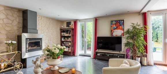 3 Schlafzimmer Haus in Lesigny, France, Nr. 298884 2