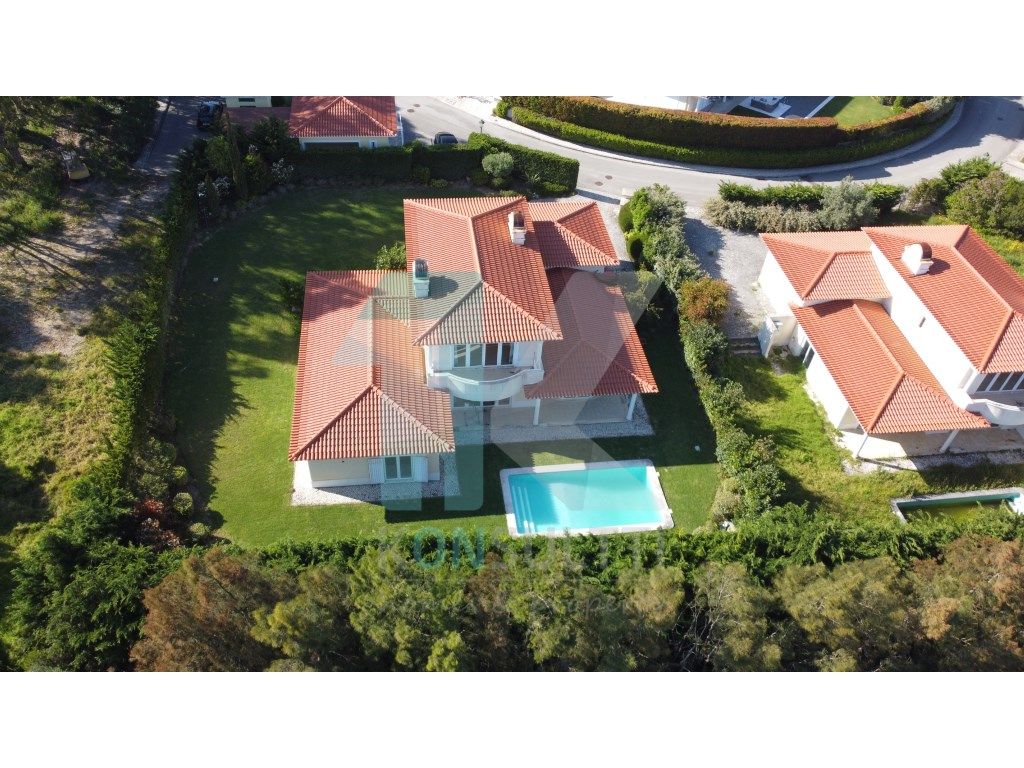 4 bedrooms House in Cascais, Portugal No. 299290