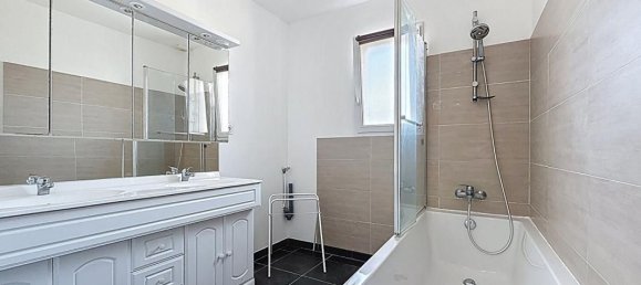 5 bedrooms House in Doue-en-Anjou, France No. 362824 5