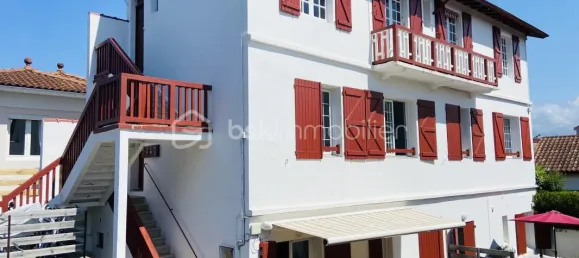 Apartamento de 3 dormitorios en Ciboure, France No. 352780 2