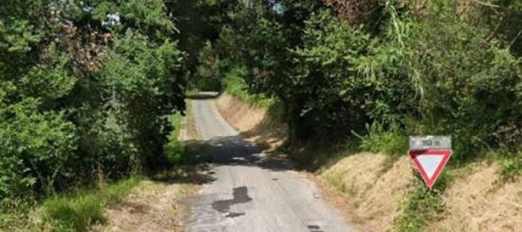  عقار تجاري في San Severino Marche, Italy 119متر مربع رقم 11303 8