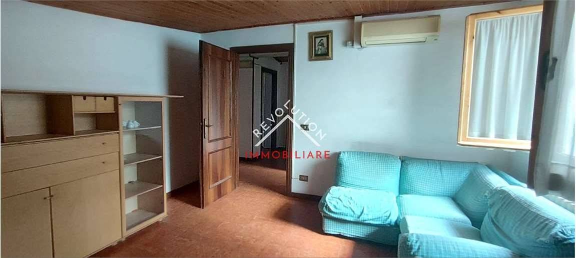 5-Zimmer Wohnung in San Giustino, Italy, Nr. 280777