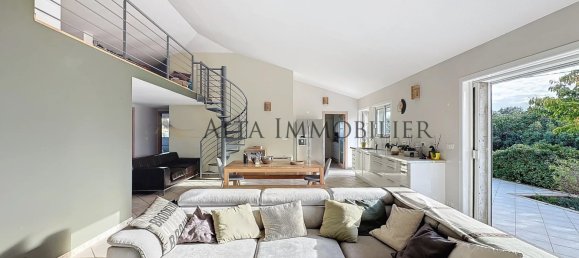 3 bedrooms Villa in Lecci, France No. 45483 4