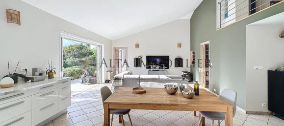 3 bedrooms Villa in Lecci, France No. 45483 8