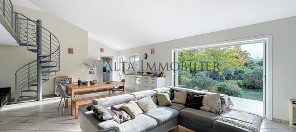 3 bedrooms Villa in Lecci, France No. 45483 5