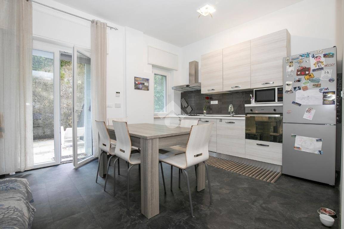 2 bedrooms Apartment in Genoa, Italy No. 302546