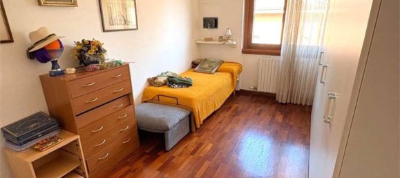 3 Schlafzimmer Wohnung in Verona, Italy, Nr. 346018 9