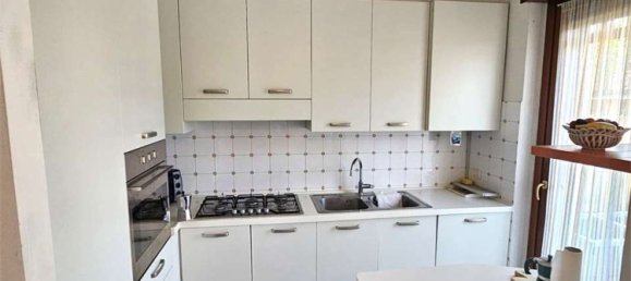 3 Schlafzimmer Wohnung in Verona, Italy, Nr. 346018 8