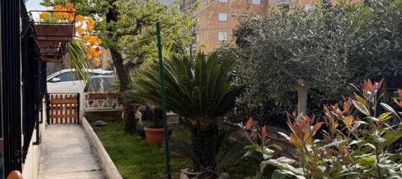 3-salle Appartement à Rome, Italy No. 9312 18