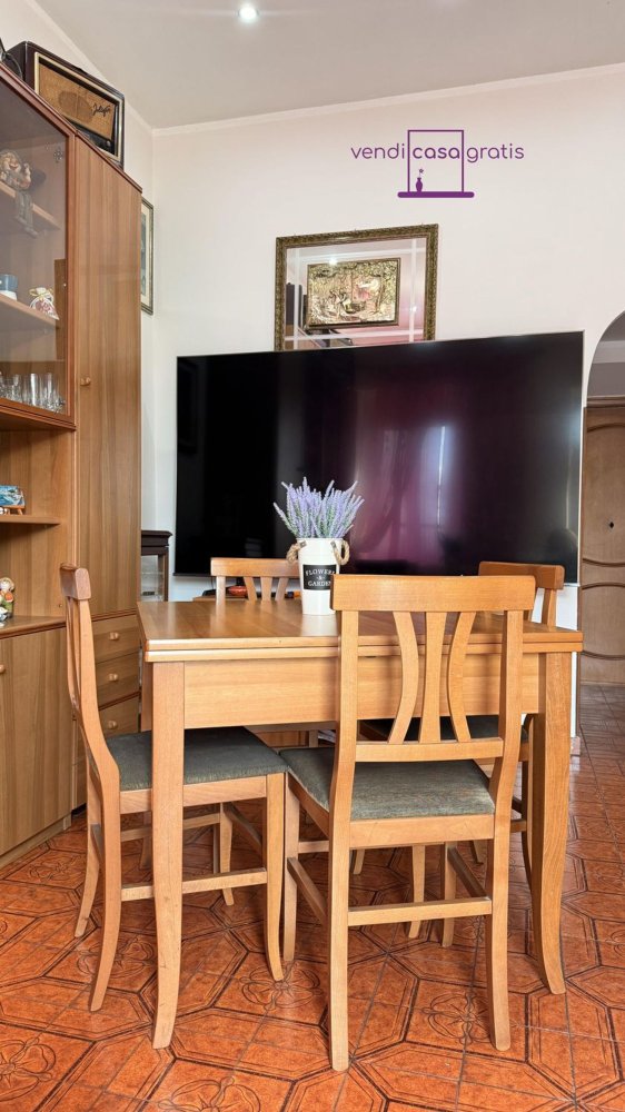 3-salle Appartement à Rome, Italy No. 9312