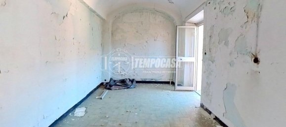 5-salle Appartement à Savona, Italy No. 37357 20