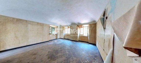 5-salle Appartement à Savona, Italy No. 37357 6