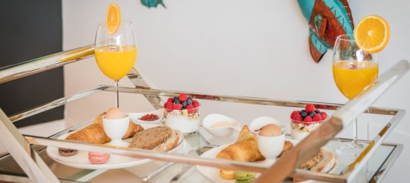 Apartamento de 6 dormitorios en Marbella, Spain No. 190222 38