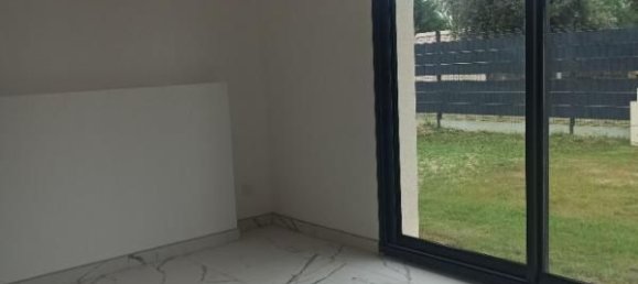 Casa de 3 dormitorios en Le Controis-en-Sologne, France No. 245661 3