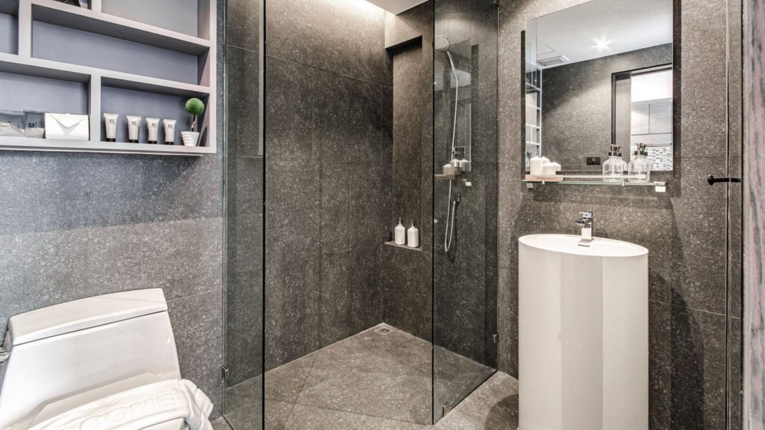 1 bedroom Condominium for sale in Phuket, Southern Thailand, Thailand № 31860