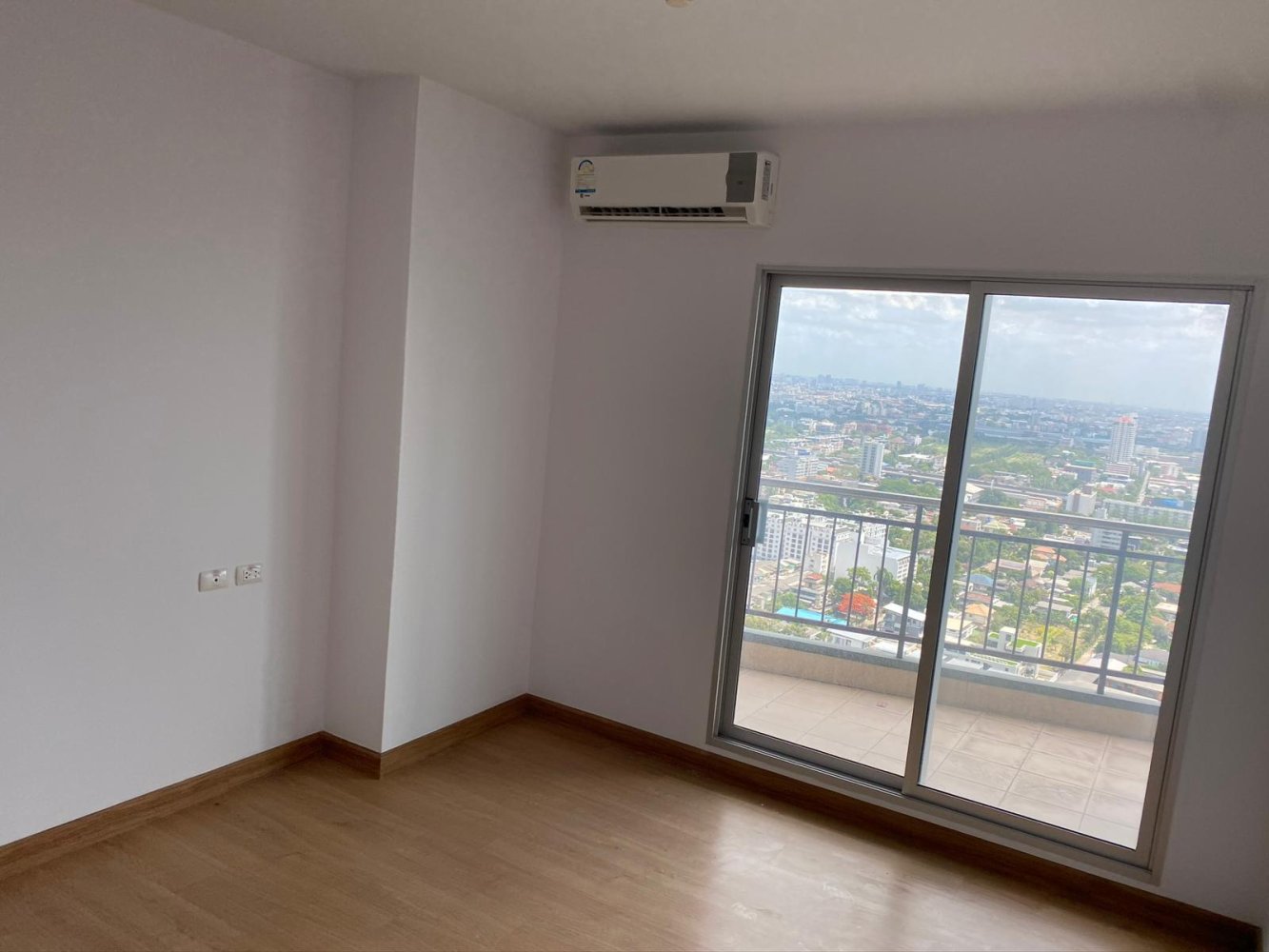 Condo in Bangkok, Thailand No. 21612