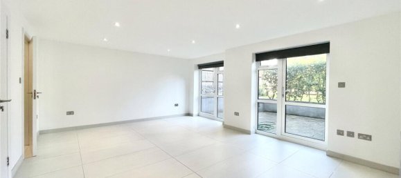 3 bedrooms House in Friern Barnet, United Kingdom No. 6709 14