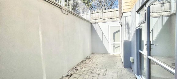 3 bedrooms House in Friern Barnet, United Kingdom No. 6709 5