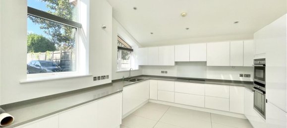 3 bedrooms House in Friern Barnet, United Kingdom No. 6709 12