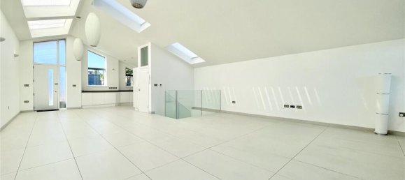 3 bedrooms House in Friern Barnet, United Kingdom No. 6709 11