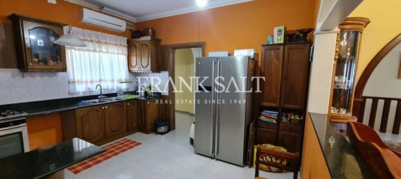 Maisonette de 5 dormitorios en Attard, Malta No. 8412 4