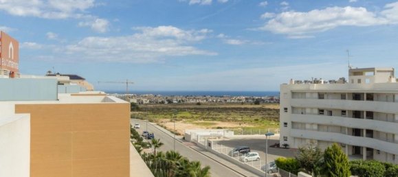 Ático de 3 dormitorios en Alicante, Spain No. 177316 4