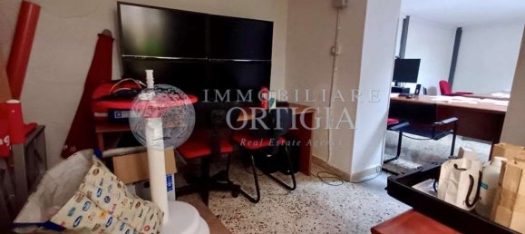 104m² Commercial property in Syracuse, Italy No. 340788 11