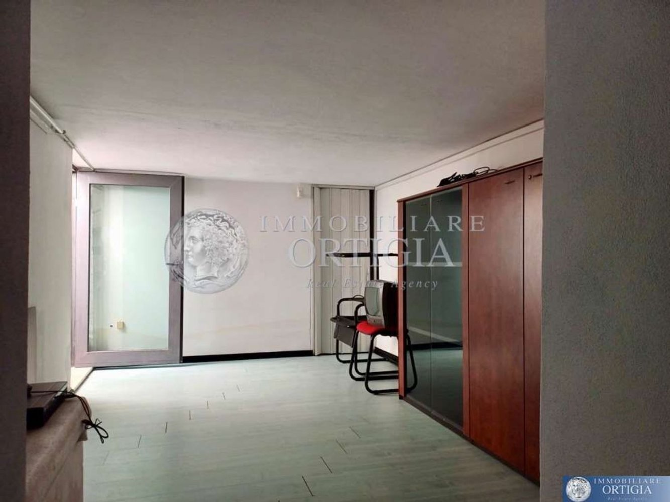 104m² Commercial property in Syracuse, Italy No. 340788