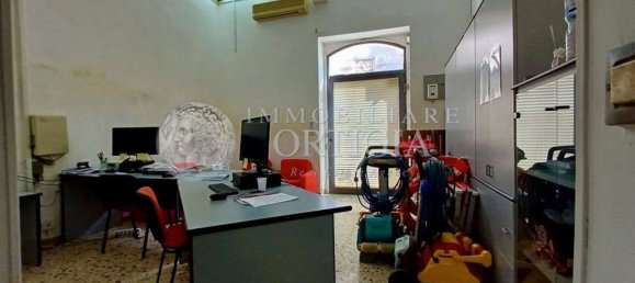 104m² Commercial property in Syracuse, Italy No. 340788 12