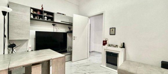 3 rooms Apartment in Marano di Napoli, Italy No. 32151 6