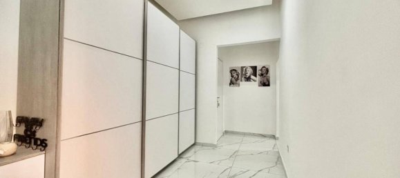 3 rooms Apartment in Marano di Napoli, Italy No. 32151 3