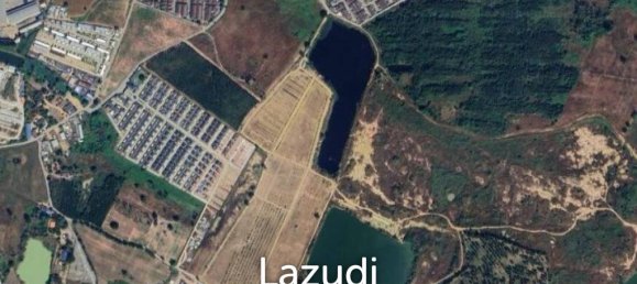  Commercial property in Si Racha, Thailand No. 23899 2