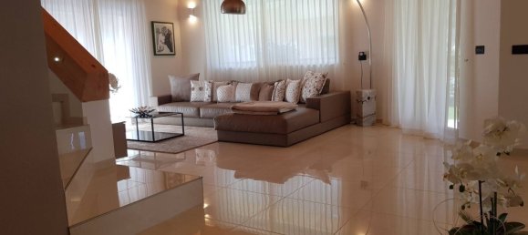 5-salle Villa à Castello dell'Acqua, Italy No. 238757 5