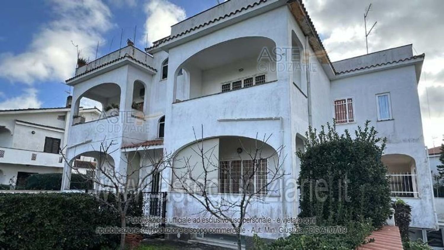 5 rooms Apartment in Pomezia, Italy No. 300979