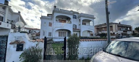 5 rooms Apartment in Pomezia, Italy No. 300979 28