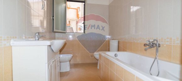 3 bedrooms Apartment in Catania, Italy No. 279744 8