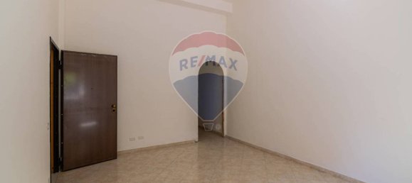 3 bedrooms Apartment in Catania, Italy No. 279744 3
