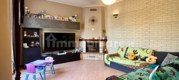 2 Schlafzimmer Villa in Podenzano, Italy, Nr. 261040 2