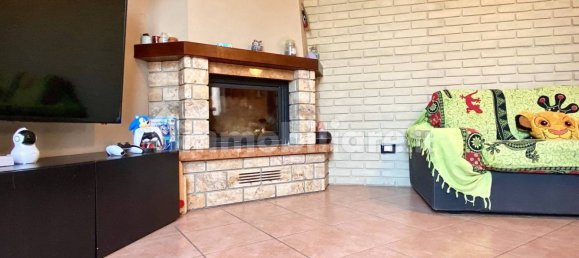 2 Schlafzimmer Villa in Podenzano, Italy, Nr. 261040 8