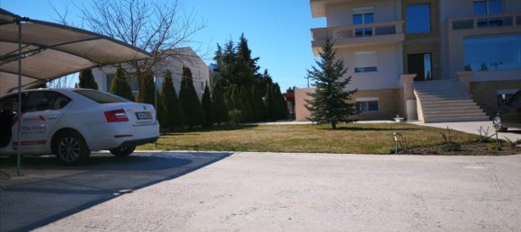 6 bedrooms Villa in Thessaloniki, Greece No. 1390 12
