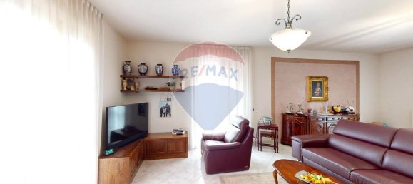 6 rooms Villa in Caronno Pertusella, Italy No. 262462 3