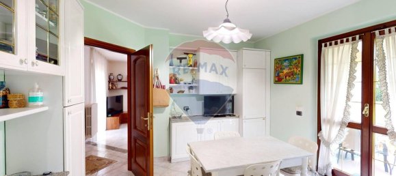 6 rooms Villa in Caronno Pertusella, Italy No. 262462 9