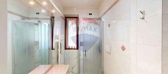 6 rooms Villa in Caronno Pertusella, Italy No. 262462 20