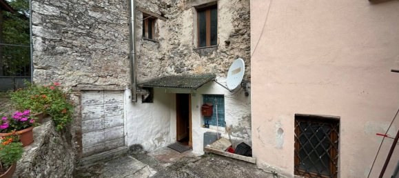Apartamento de 2 dormitorios en Sefro, Italy No. 292814 2