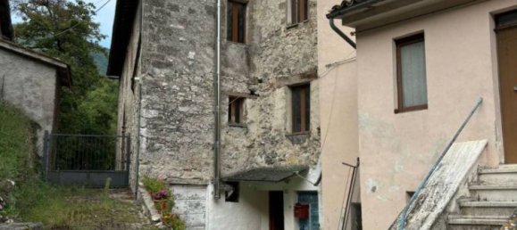 Apartamento de 2 dormitorios en Sefro, Italy No. 292814 21