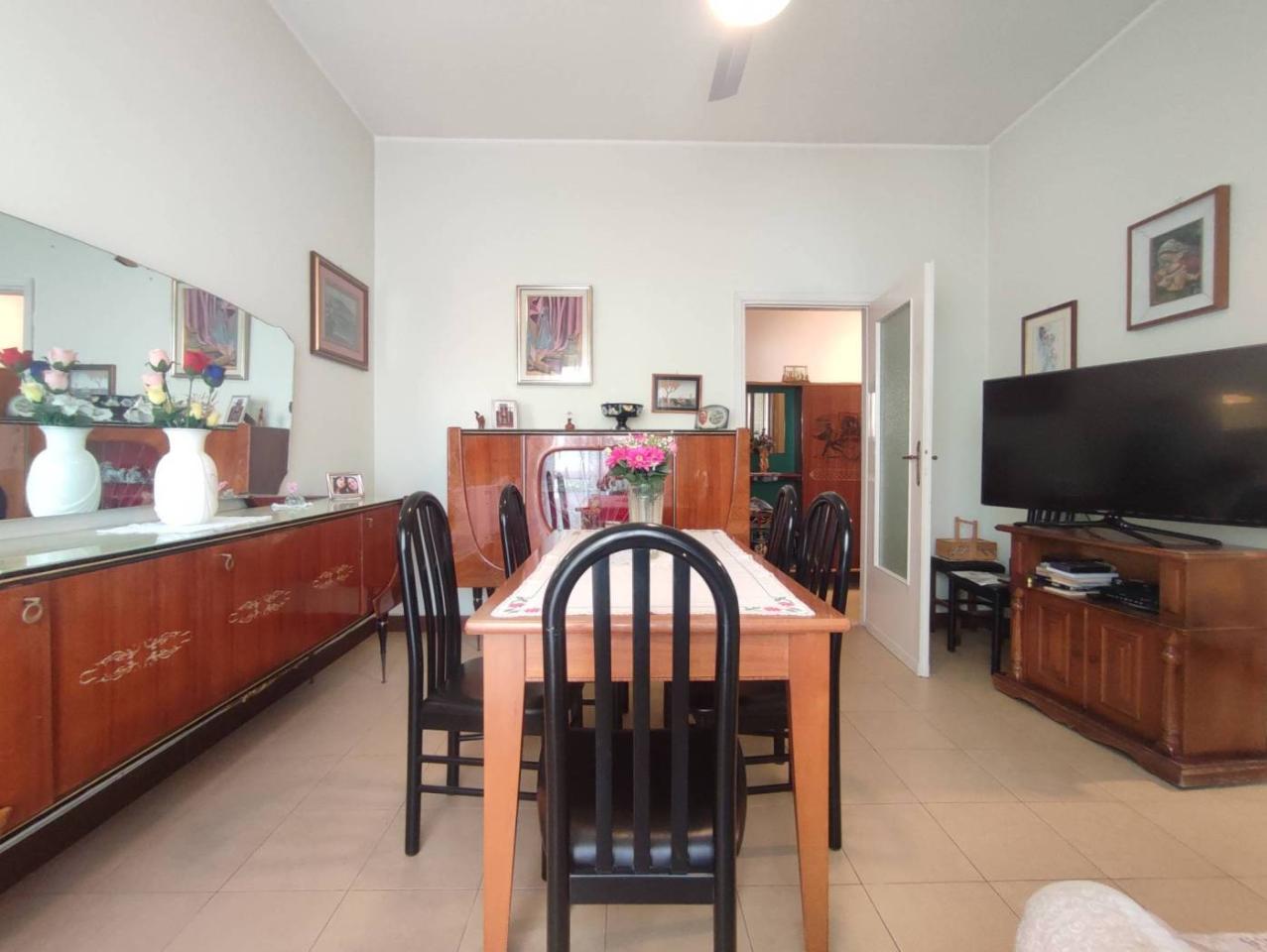 3 rooms Apartment in Lissone, Italy No. 37241