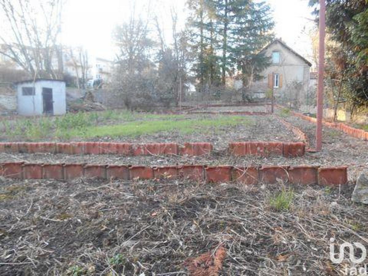 Casa T4 em La Machine, France N.º 7931