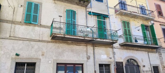 Apartamento de 4 dormitorios en Soriano nel Cimino, Italy No. 348193 9